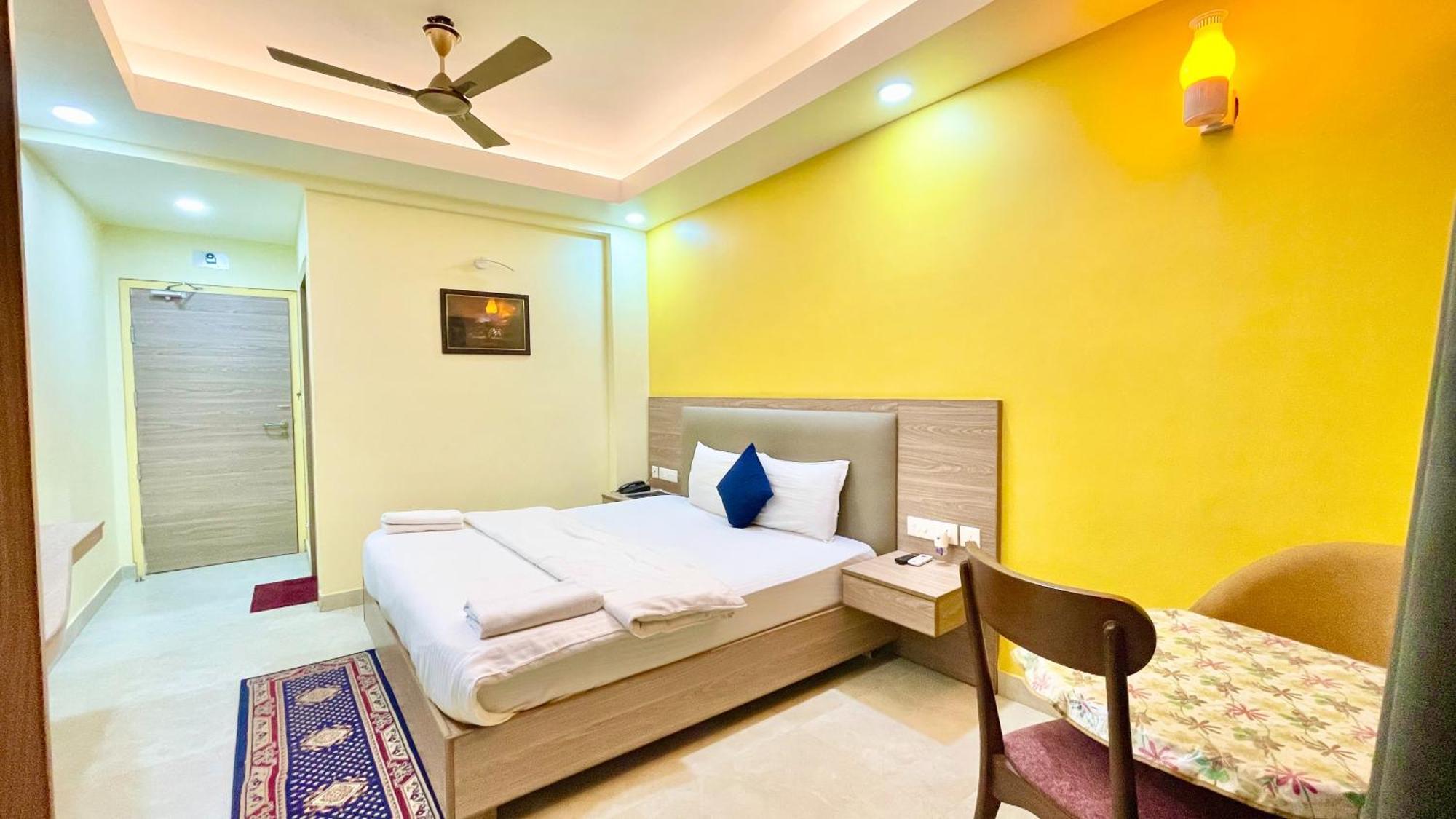 Near Sea R-b-i ! Puri, Fully Air Conditioned With Lift And Wifi And Parking ,upi Payment Accepted ,newly Constructded ,prime Location In 3* Puri